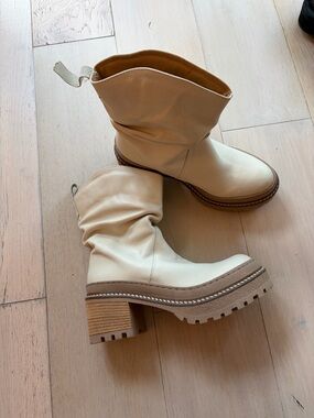 Free PeopleCream Slouchy Mid-Calf Women’s Boots - NEW BUT FLAWED